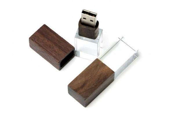 USB-флешка на 32 Гб прямоугольной формы, под гравировку 3D логотипа, материал стекло, с деревянным колпачком красного цвета, синий