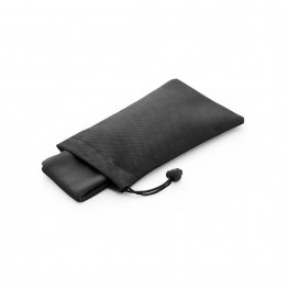 BERNAL. Полотенце для спорта из rPET с чехлом из нетканого материала