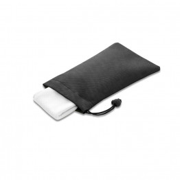 BERNAL. Полотенце для спорта из rPET с чехлом из нетканого материала